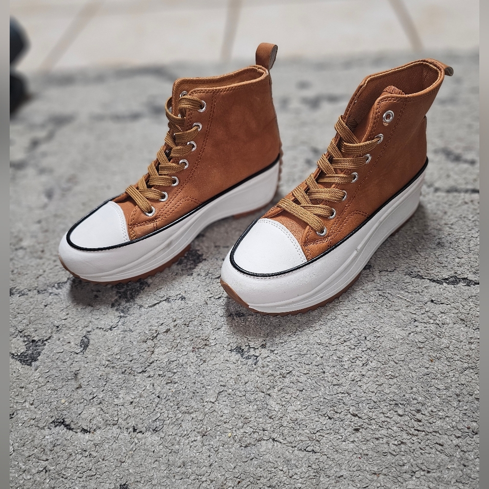 Mata Shoes Size 7